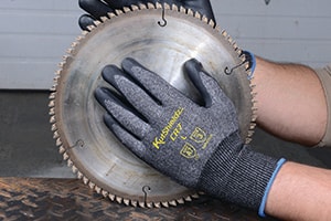 Choose the Right Cut Resistant Hand Protection