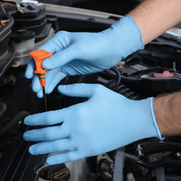 5 mil Powder-Free 9.5" Disposable Nitrile Gloves, 100/Box