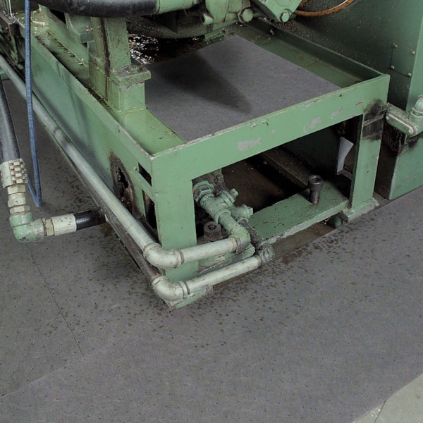 Professional Grade 30" x 150' Heavyweight Universal Sorbent Roll 55.2 gal. Capacity
