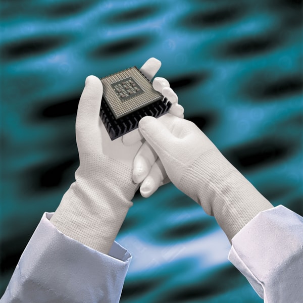 White Uncoated HPPE Reinforced DURACoil Knit Level A3 Cut Resistant Gloves
