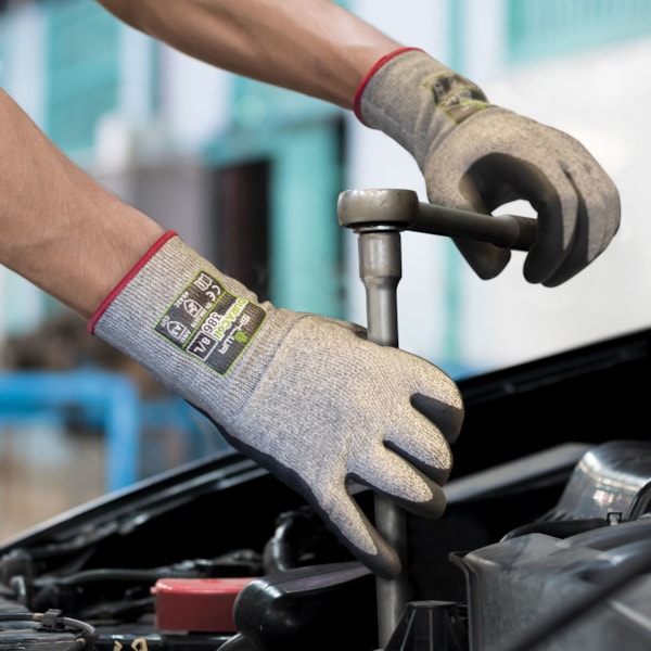 Foam Nitrile Palm Coated HPPE Reinforced DURACoil Knit Level A3 Cut Resistant Gloves