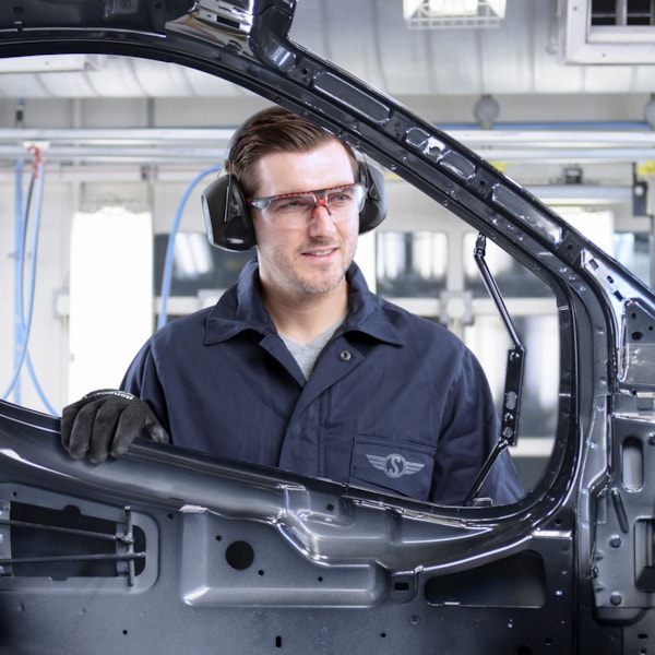 VeriShield™ 100 Series High Level NRR 30 Ear Muffs