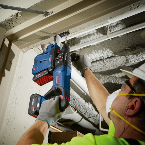 Bulldog™ SDS-Plus® 18V EC Cordless 1" Rotary Hammer & Mobile Dust Extractor Kit