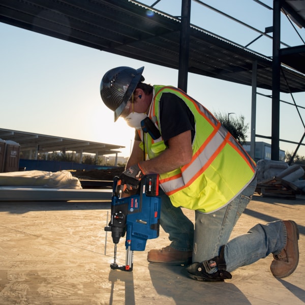 Bulldog™ SDS-Plus® 18V EC Cordless 1" Rotary Hammer & Dust Collection Attachment Kit