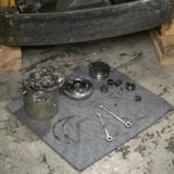 Protector™ 15" x 19" Heavyweight Universal Sorbent Pads 100/Bale & 28.9 gal. Capacity/Bale thumbnail 3