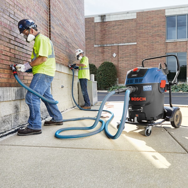 17 gal. 300 CFM Auto Filter Clean & HEPA Filter Dust Extractor Wet Dry Vac