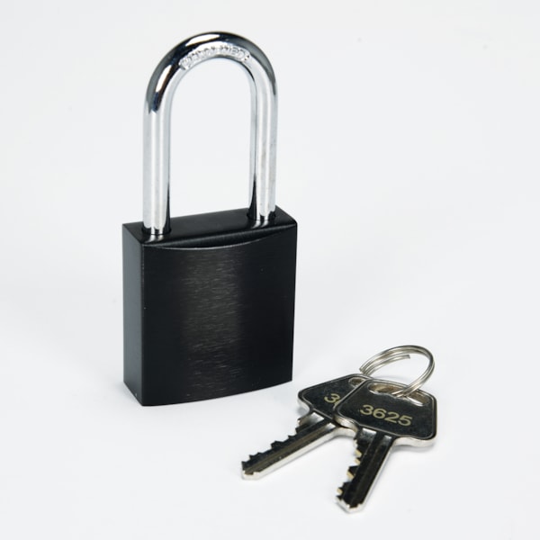 Northern Safety 1.5" Steel Shackle Padlock – Solid Aluminum Body, Keyed Different