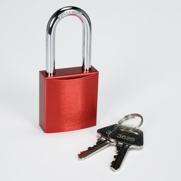 Northern Safety 1.5" Steel Shackle Padlock – Solid Aluminum Body, Keyed Different