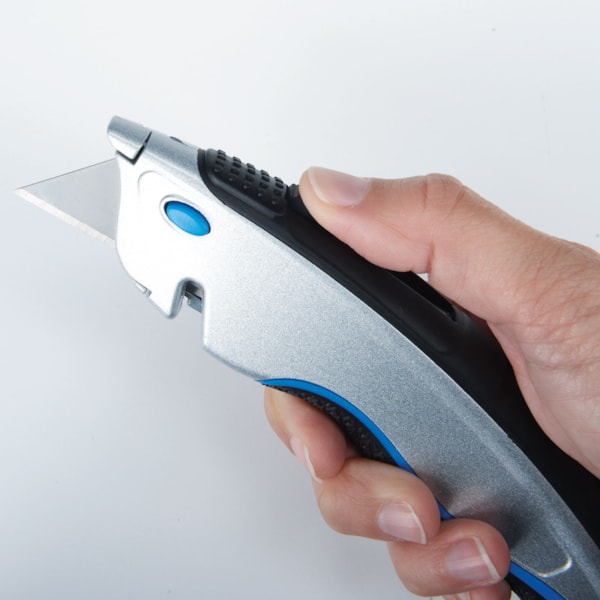 Sport Self-Retracting Safety Utility Knife