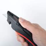 Ultra Safe Auto-Retracting Utility Knife  thumbnail 2