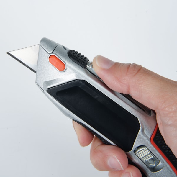 Auto-Reloading Safety Utility Knife