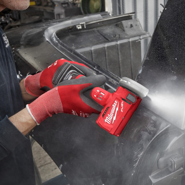 M12 FUEL™ Cordless Brushless 3" Compact Cut-Off Tool Kit