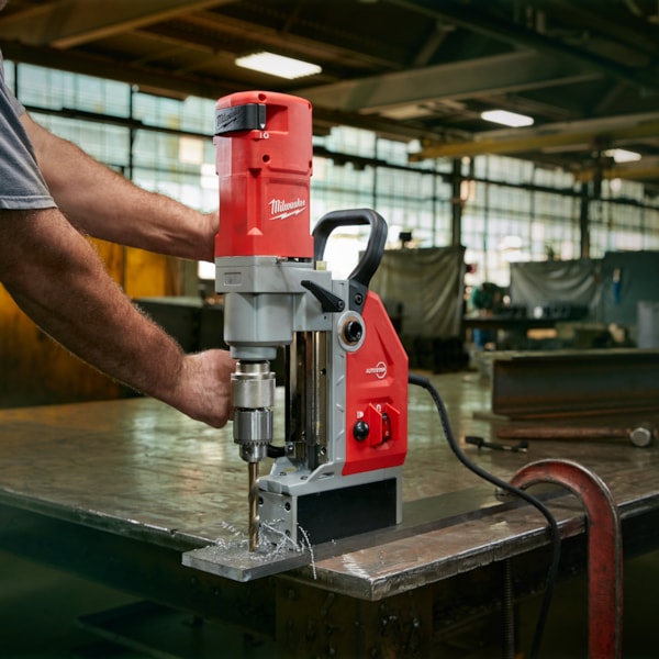 13 AMP 1 5/8" Electromagnetic Drill Press Kit