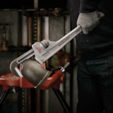 18"L x 2 1/2" Jaw Capacity Aluminum Pipe Wrench thumbnail 2