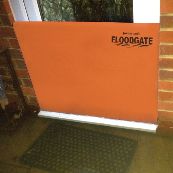 26"H x 30" - 35"W Adjustable Width Doorway Flood Gate