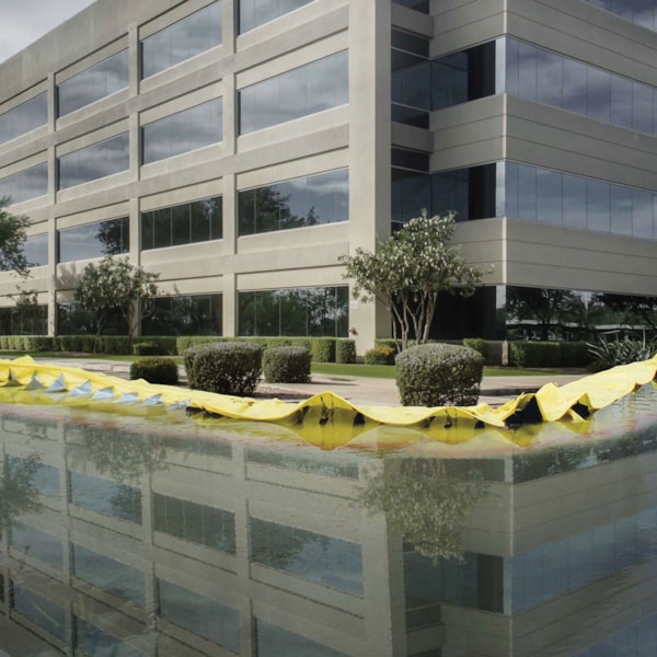 14" x 50' Portable Self-Rising Water-Gate WL