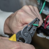 10-18 AWG Wire Stripper-Cutter thumbnail 4