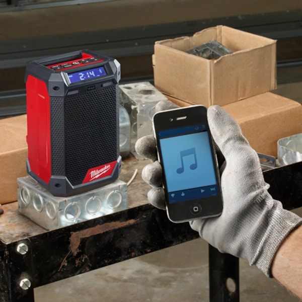 Radio + Charger