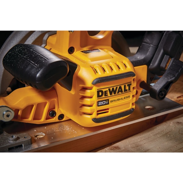20V MAX* 7-1/4 in. Brushless Cordless Circular Saw