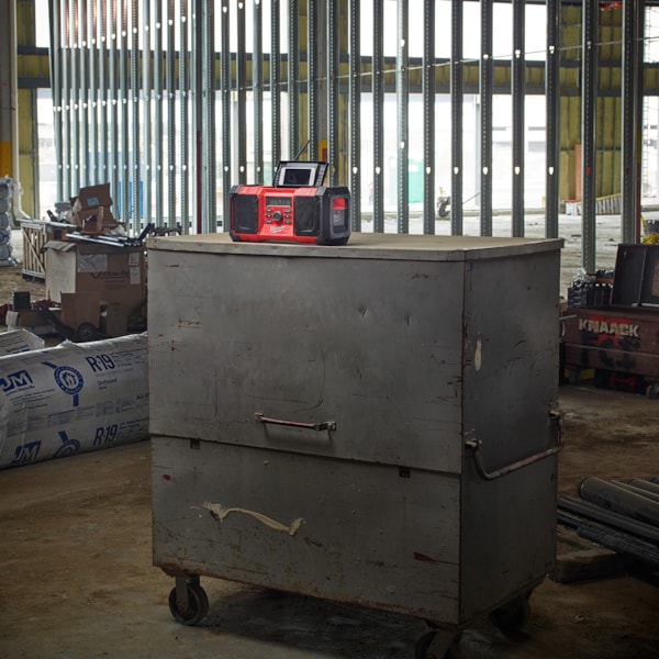 M18™ Jobsite Radio