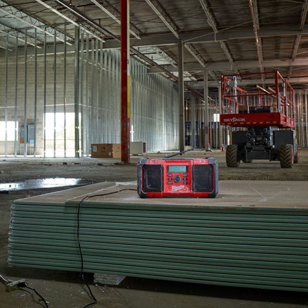M18™ Jobsite Radio