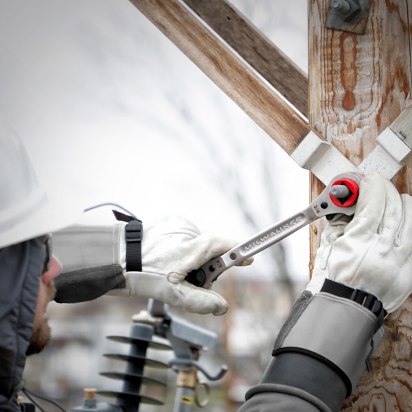 Lineman's 5-IN-1 Ratcheting Wrench