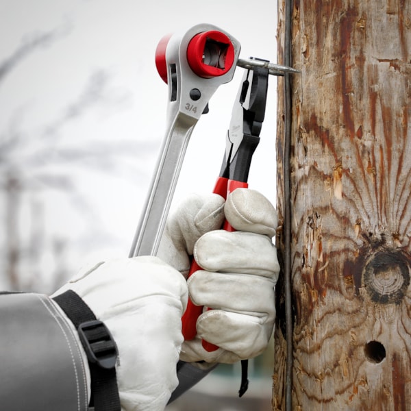 Lineman’s High Leverage Ratcheting Wrench