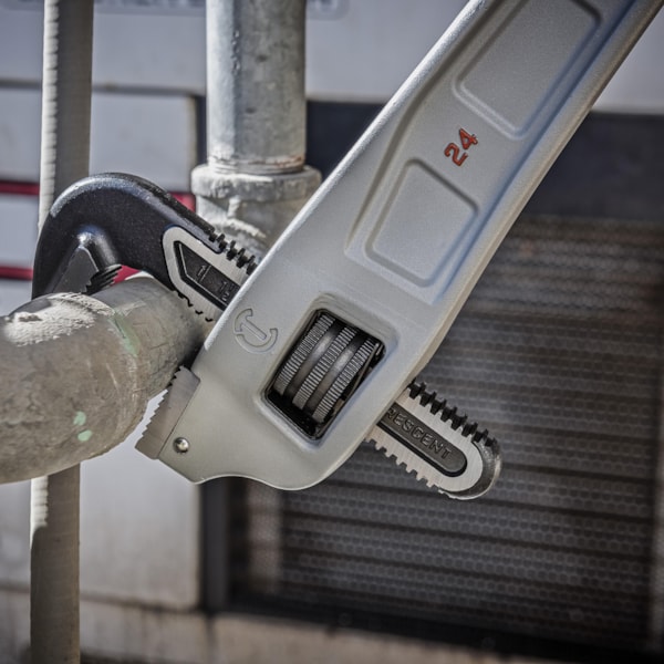 Aluminum Offset Handle Pipe Wrench