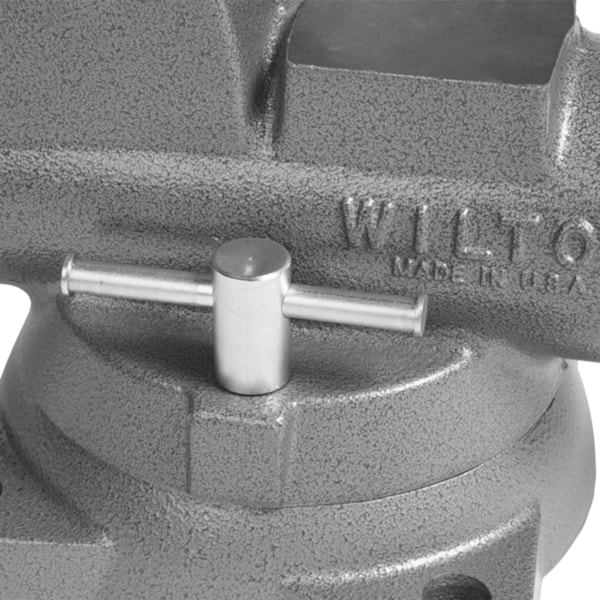 Combination Pipe And Bench 4-1/2” Jaw Round Channel Vise with Swivel Base