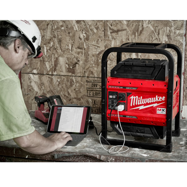 MX Fuel™ CARRY-ON™ 3600W/1800W Power Supply Generator 