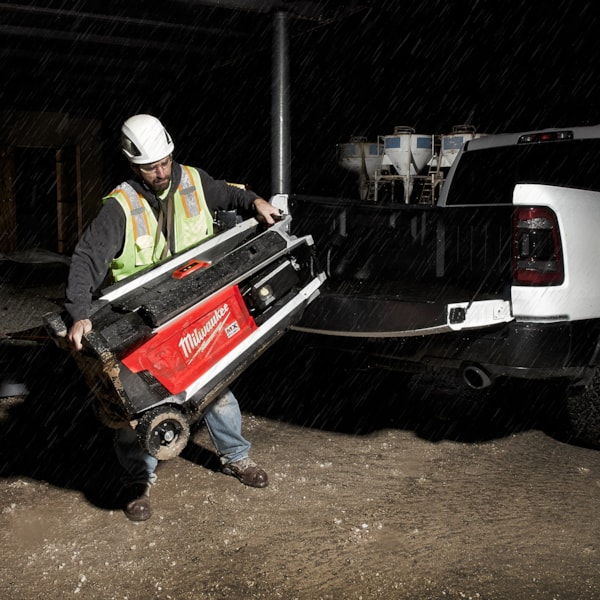 MX Fuel™ Rocket™ Tower Light and Charger