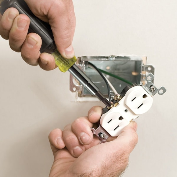 Multi-Bit Screwdriver / Nut Driver, 11-in-1