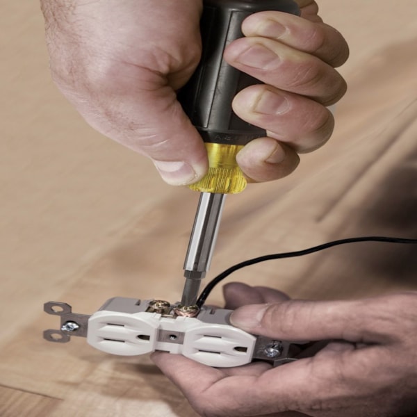 Multi-Bit Screwdriver / Nut Driver, 11-in-1