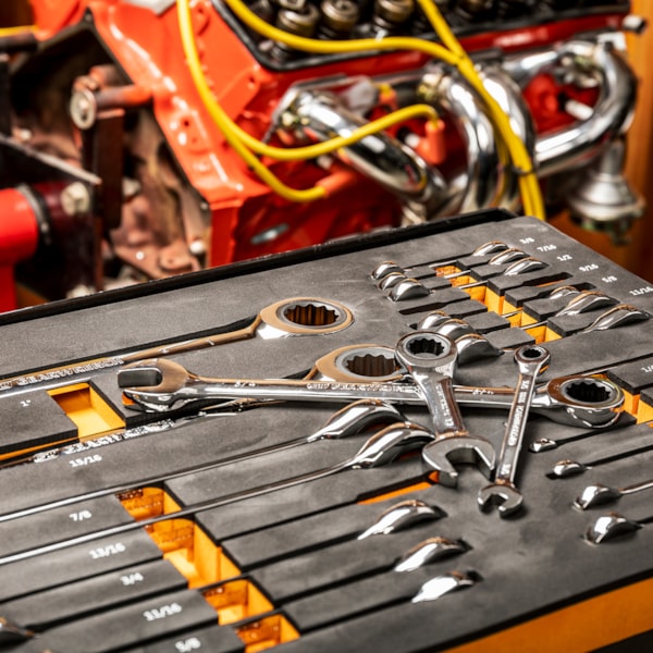 21 Pc. 72-Tooth 12 Point SAE Standard & Stubby Combination Ratcheting Wrench Set with EVA Foam Tray