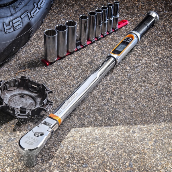1/2" 120XP™ Flex Head Electronic Torque Wrench with Angle