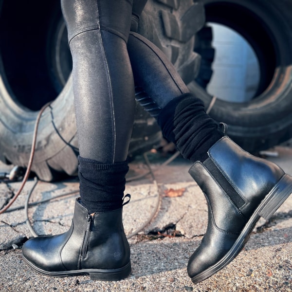 Women's Omega EH Stylish Black Steel Toe Safety Boot