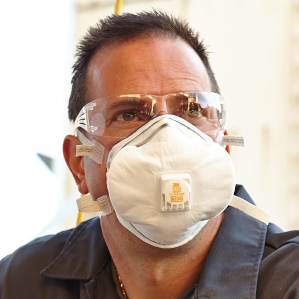 8233 N100 Exhalation Valve Disposable Respirator 