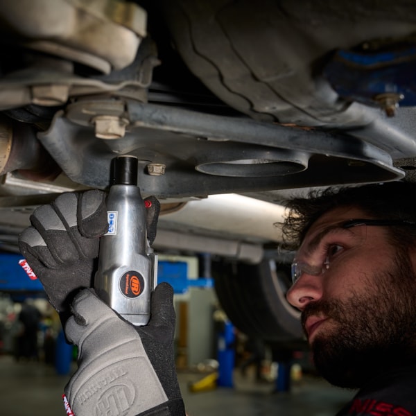 216B 3/8" Drive, Air Powered Impact Wrench, 200 ft-lbs Max. Reverse Torque, General Duty, Inline, Standard Anvil
