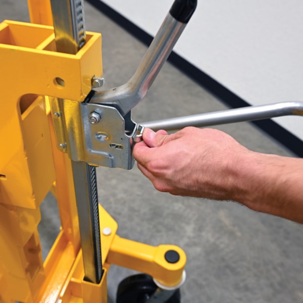Ratchet Drum Transporter & Controller, 880 lb. Capacity